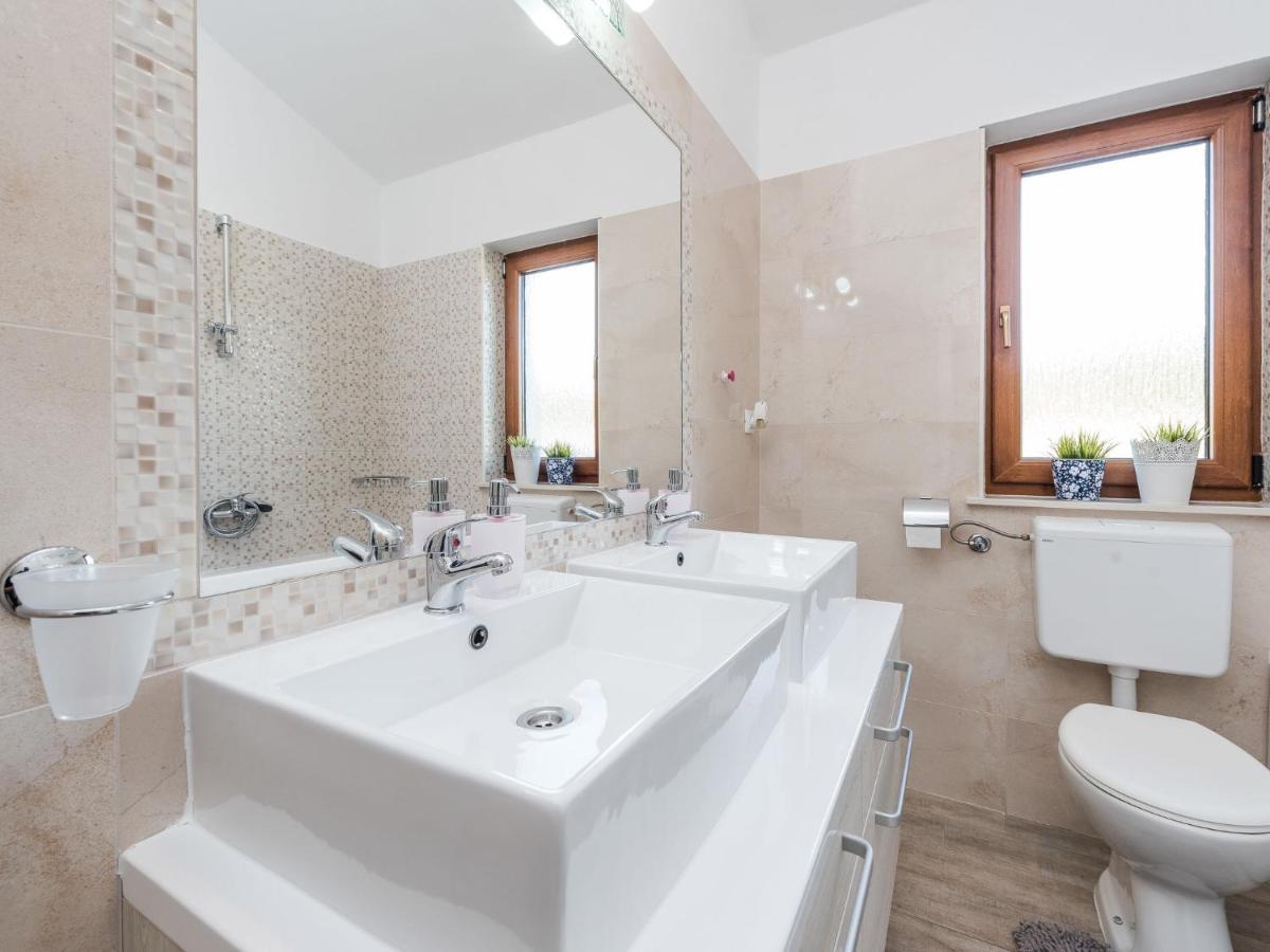 Holiday Home Velebit By Interhome Rovanjska Eksteriør billede